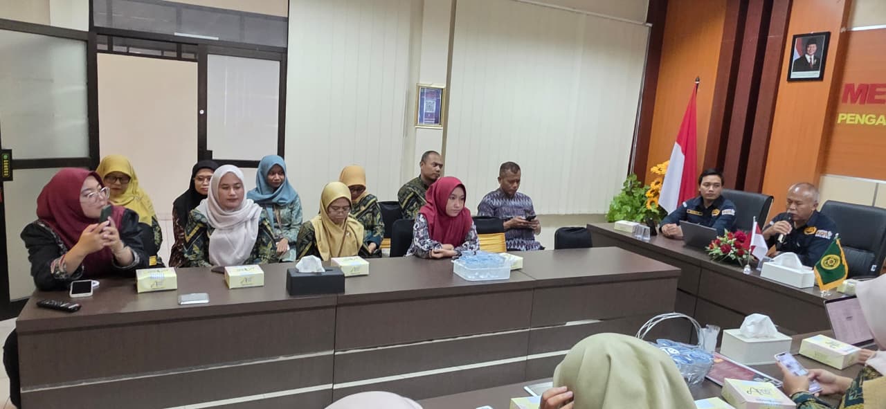 Mahasiswa FH Unissula Juara 1 Lomba Karya Tulis Hukum Nasional